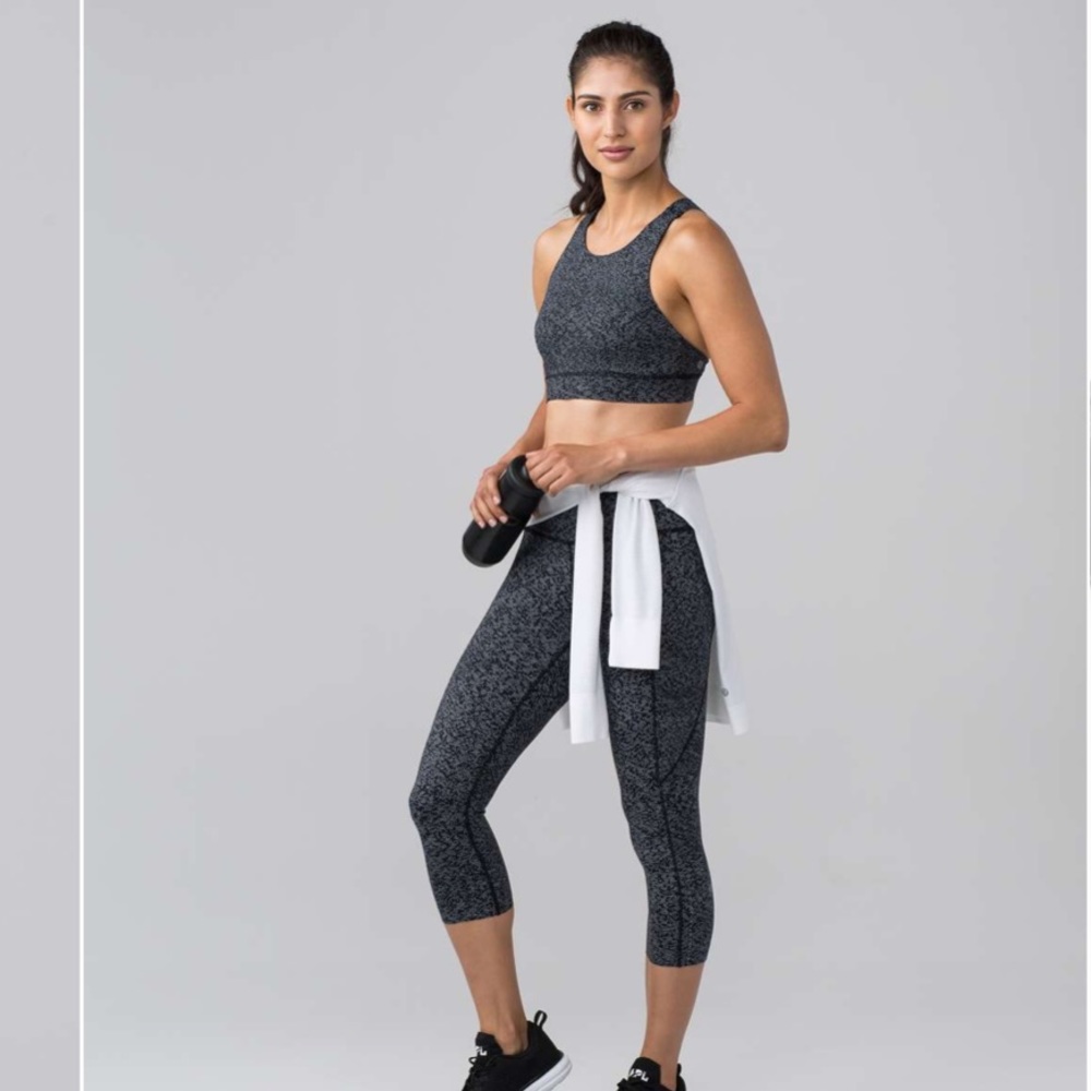 Lululemon Fast & Free Bra (Nulux) Alpine White Black 6 - Picture 3 of 9